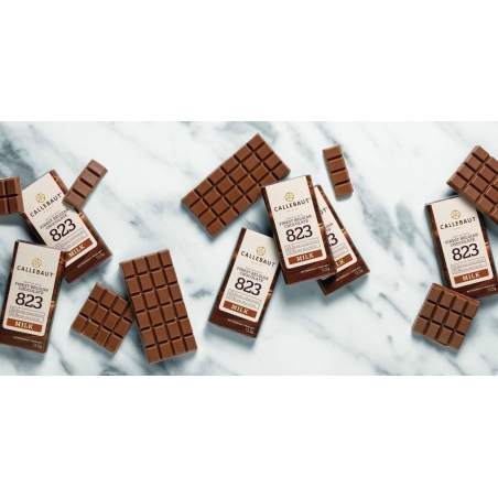 Mini czekoladka mleczna napolitains Callebaut 823 13,5 g do dekoracji tortów, 75 szt.