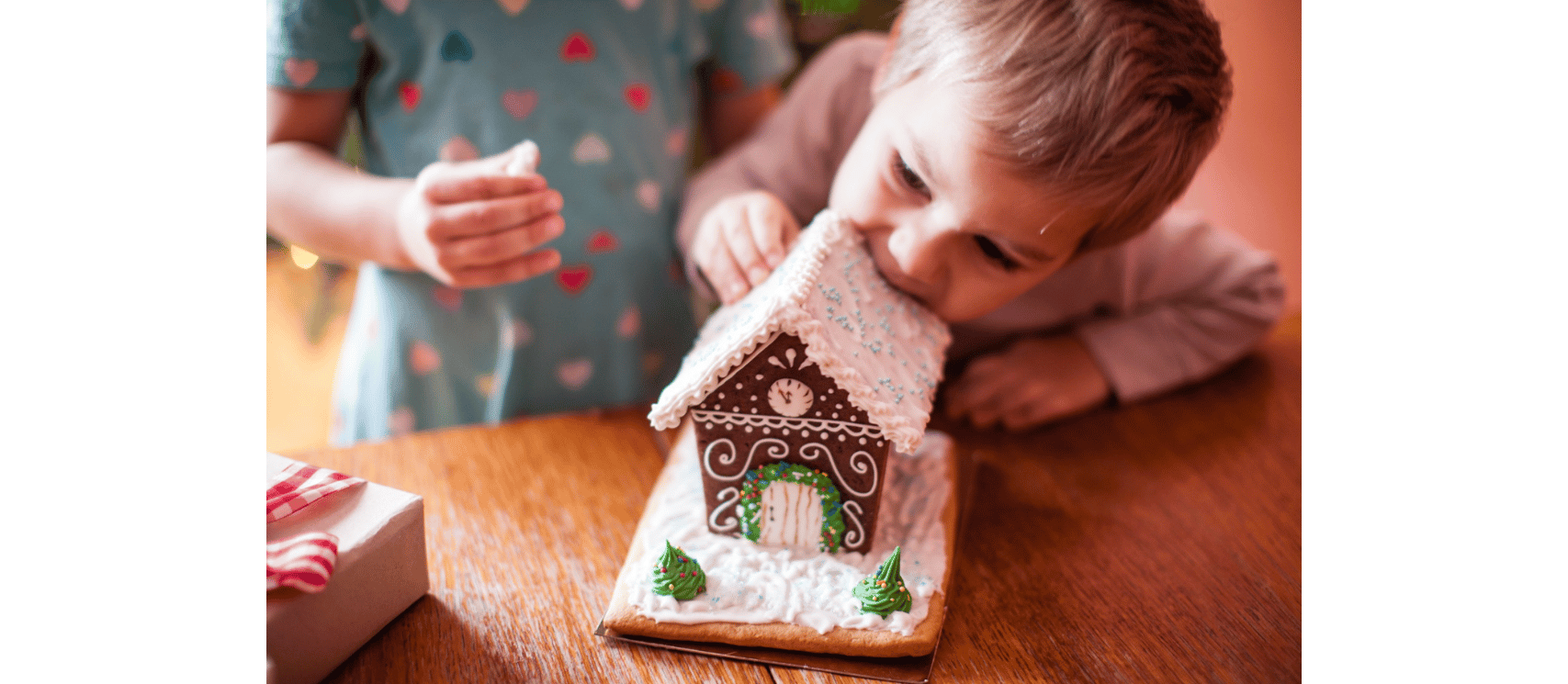 Jak zrobić domek z piernika? Przepis, składanie i dekorowanie krok po kroku